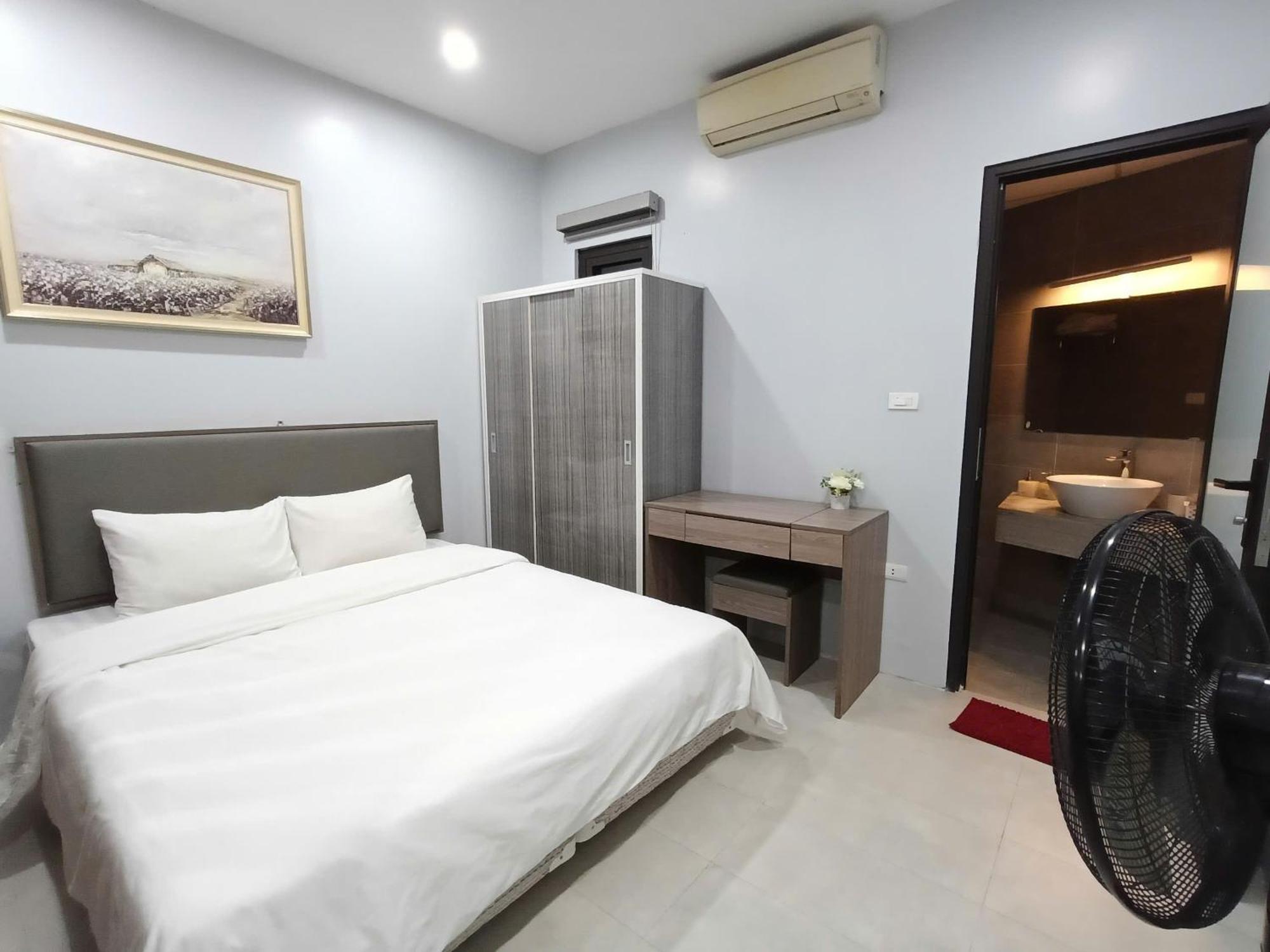 Blue Home Homestay Ha Noi Hanoi Bagian luar foto
